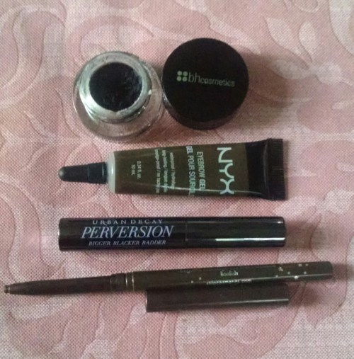 Rest of Eye Makeup for Pink Look11