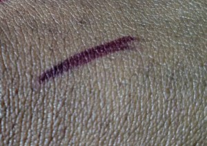 MAC Lip Pencil Swatch